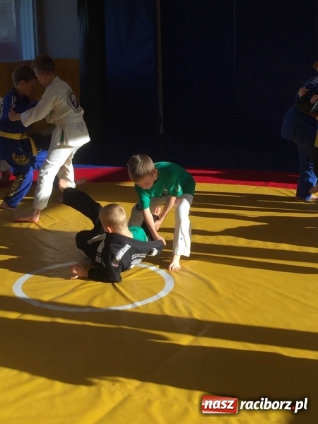 Zdjęcie w galerii na portalu naszraciborz.pl: Olimpijczyk z wizytą w klubie Łamator  wiadomości z regionu