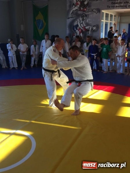 Zdjęcie w galerii na portalu naszraciborz.pl: Olimpijczyk z wizytą w klubie Łamator  wiadomości z regionu