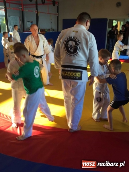 Zdjęcie w galerii na portalu naszraciborz.pl: Olimpijczyk z wizytą w klubie Łamator  wiadomości z regionu