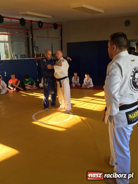 Zdjęcie w galerii na portalu naszraciborz.pl: Olimpijczyk z wizytą w klubie Łamator  wiadomości z regionu