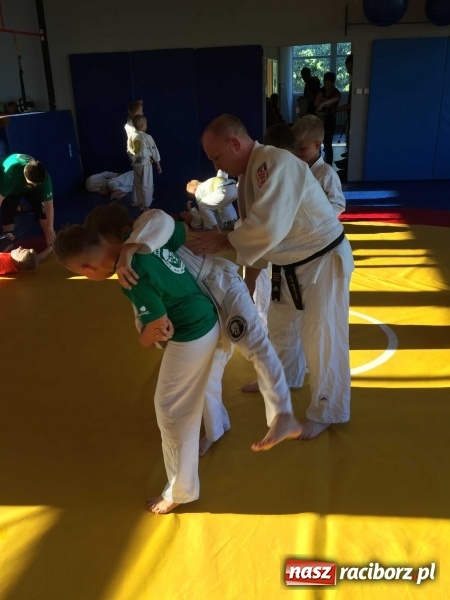 Zdjęcie w galerii na portalu naszraciborz.pl: Olimpijczyk z wizytą w klubie Łamator  wiadomości z regionu