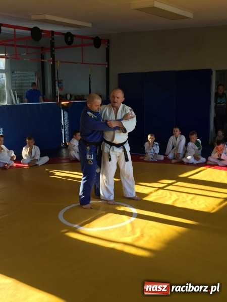 Zdjęcie w galerii na portalu naszraciborz.pl: Olimpijczyk z wizytą w klubie Łamator  wiadomości z regionu