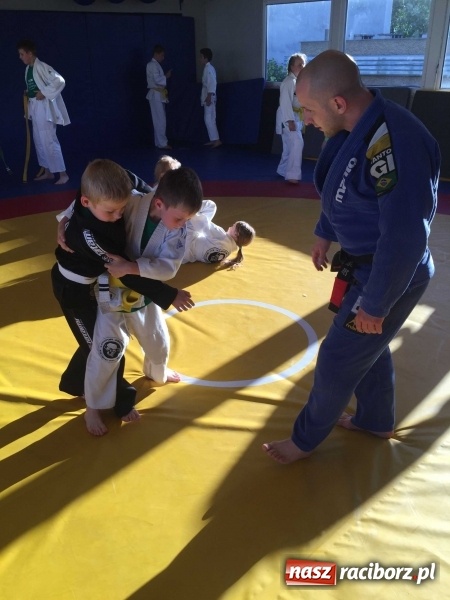 Zdjęcie w galerii na portalu naszraciborz.pl: Olimpijczyk z wizytą w klubie Łamator  wiadomości z regionu