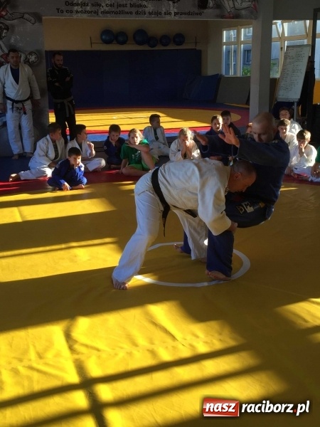 Zdjęcie w galerii na portalu naszraciborz.pl: Olimpijczyk z wizytą w klubie Łamator  wiadomości z regionu