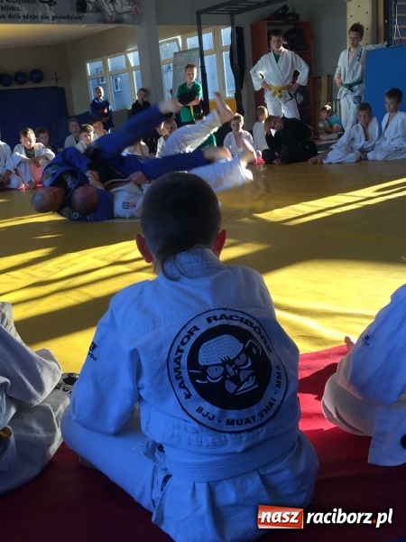 Zdjęcie w galerii na portalu naszraciborz.pl: Olimpijczyk z wizytą w klubie Łamator  wiadomości z regionu