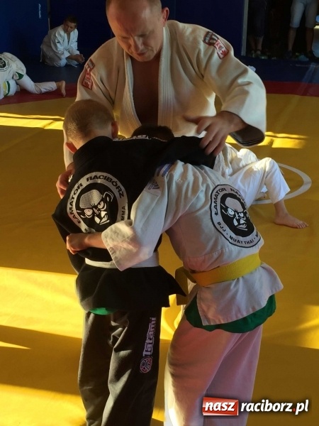 Zdjęcie w galerii na portalu naszraciborz.pl: Olimpijczyk z wizytą w klubie Łamator  wiadomości z regionu