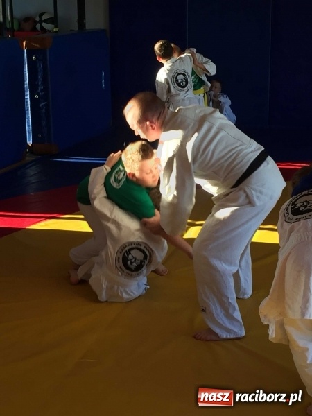 Zdjęcie w galerii na portalu naszraciborz.pl: Olimpijczyk z wizytą w klubie Łamator  wiadomości z regionu