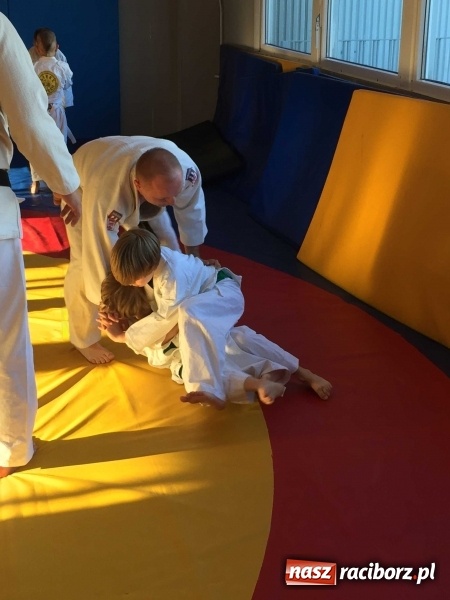 Zdjęcie w galerii na portalu naszraciborz.pl: Olimpijczyk z wizytą w klubie Łamator  wiadomości z regionu