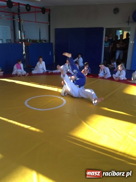 Zdjęcie w galerii na portalu naszraciborz.pl: Olimpijczyk z wizytą w klubie Łamator  wiadomości z regionu