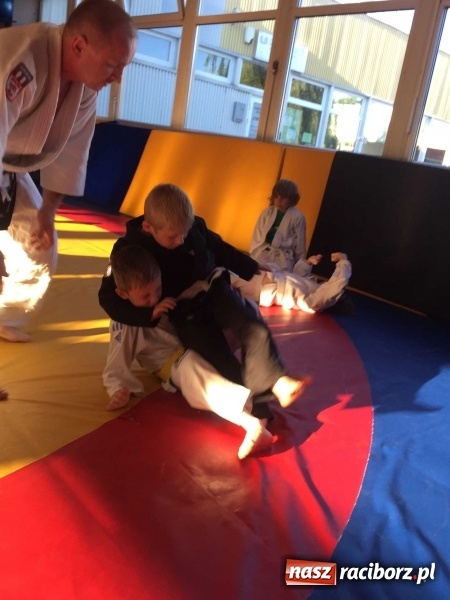 Zdjęcie w galerii na portalu naszraciborz.pl: Olimpijczyk z wizytą w klubie Łamator  wiadomości z regionu