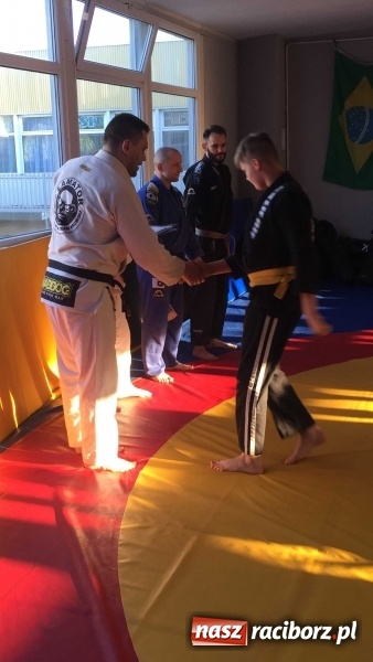 Zdjęcie w galerii na portalu naszraciborz.pl: Olimpijczyk z wizytą w klubie Łamator  wiadomości z regionu