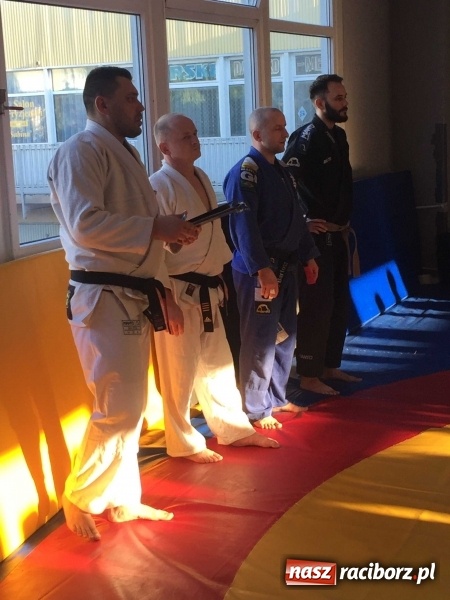 Zdjęcie w galerii na portalu naszraciborz.pl: Olimpijczyk z wizytą w klubie Łamator  wiadomości z regionu