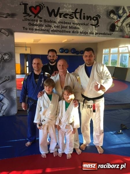 Zdjęcie w galerii na portalu naszraciborz.pl: Olimpijczyk z wizytą w klubie Łamator  wiadomości z regionu