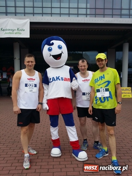 Zdjęcie w galerii na portalu naszraciborz.pl: Biegacze z Rafako na Grodziskim Półmaratonie Słowaka wiadomości z regionu