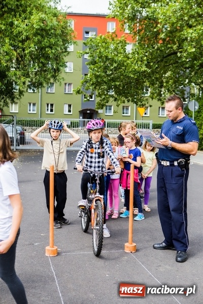 Zdjęcie w galerii na portalu naszraciborz.pl: Festyn Profilaktyczny w SP 4&nbsp; wiadomości z regionu