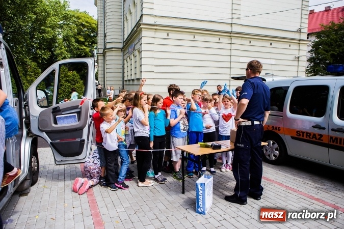 Zdjęcie w galerii na portalu naszraciborz.pl: Festyn Profilaktyczny w SP 4&nbsp; wiadomości z regionu