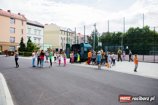 Zdjęcie w galerii na portalu naszraciborz.pl: Festyn Profilaktyczny w SP 4&nbsp; wiadomości z regionu