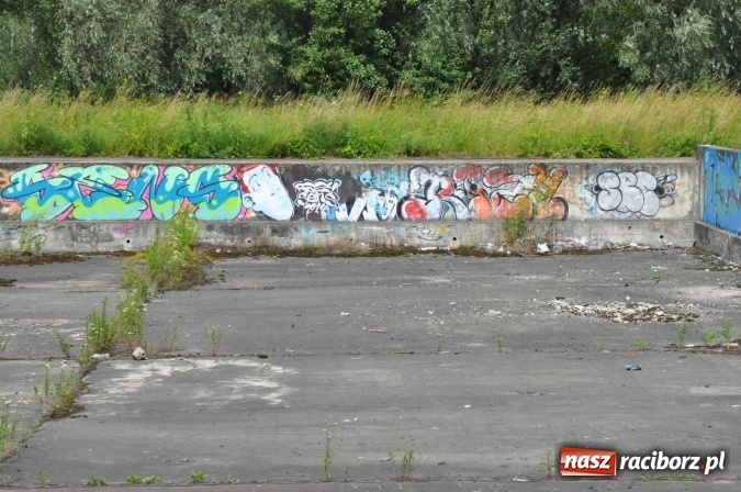 Zdjęcie w galerii na portalu naszraciborz.pl: Pojawił się pomysł na to, jak zagospodarować niedokończone kąpielisko na Ostrogu wiadomości z regionu