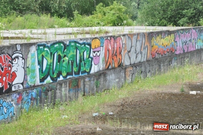 Zdjęcie w galerii na portalu naszraciborz.pl: Pojawił się pomysł na to, jak zagospodarować niedokończone kąpielisko na Ostrogu wiadomości z regionu