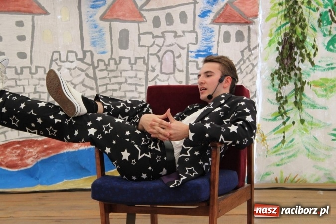 Zdjęcie w galerii na portalu naszraciborz.pl: Irrealis i Miraż gośćmi wieczoru na festynie szkolnym wiadomości z regionu