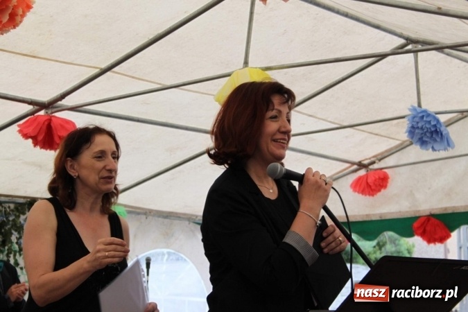 Zdjęcie w galerii na portalu naszraciborz.pl: Irrealis i Miraż gośćmi wieczoru na festynie szkolnym wiadomości z regionu
