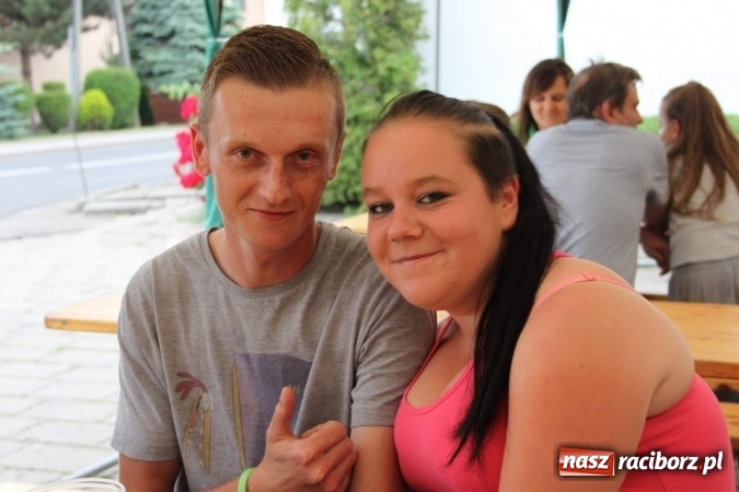 Zdjęcie w galerii na portalu naszraciborz.pl: Irrealis i Miraż gośćmi wieczoru na festynie szkolnym wiadomości z regionu