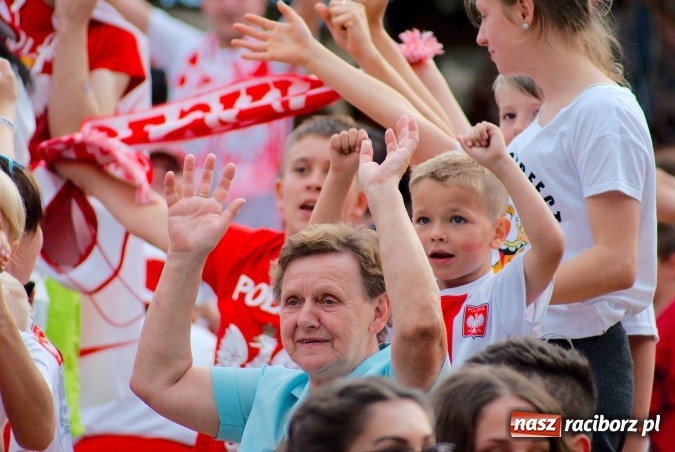 Zdjęcie w galerii na portalu naszraciborz.pl: Polska dawaj! Braxton zorganizuje raciborską strefę kibica  wiadomości z regionu