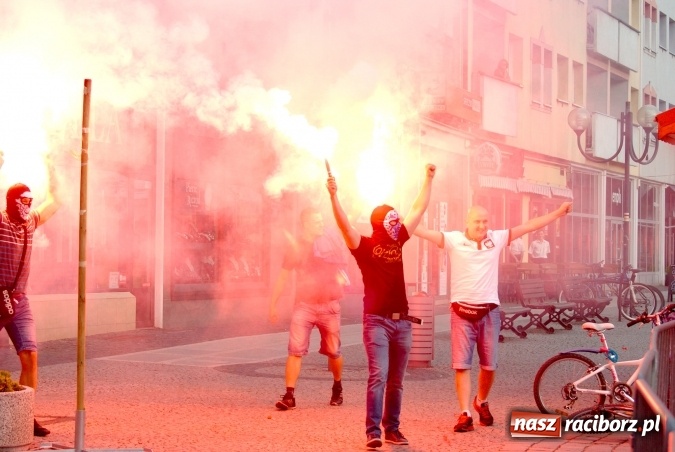 Zdjęcie w galerii na portalu naszraciborz.pl: Polska dawaj! Braxton zorganizuje raciborską strefę kibica  wiadomości z regionu