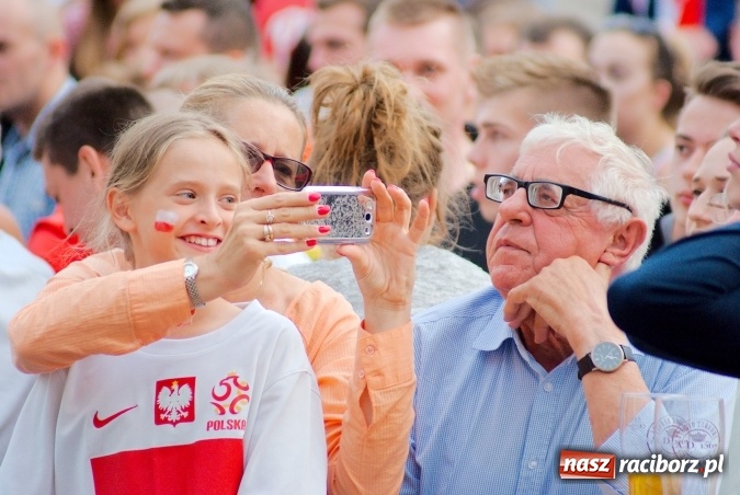 Zdjęcie w galerii na portalu naszraciborz.pl: Polska dawaj! Braxton zorganizuje raciborską strefę kibica  wiadomości z regionu