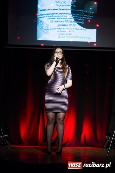 Zdjęcie w galerii na portalu naszraciborz.pl: Dzień Matki i Ojca z Mirażem w MDK wiadomości z regionu