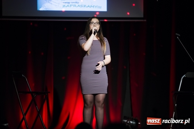 Zdjęcie w galerii na portalu naszraciborz.pl: Dzień Matki i Ojca z Mirażem w MDK wiadomości z regionu