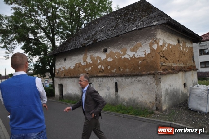 Zdjęcie w galerii na portalu naszraciborz.pl: Na spotkaniu z mieszkańcami w sprawie spichlerza byli prawie wszyscy... opr&oacute;cz mieszkańc&oacute;w wiadomości z regionu
