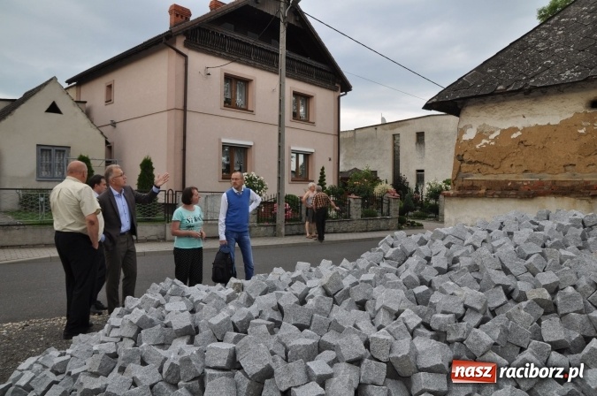 Zdjęcie w galerii na portalu naszraciborz.pl: Na spotkaniu z mieszkańcami w sprawie spichlerza byli prawie wszyscy... opr&oacute;cz mieszkańc&oacute;w wiadomości z regionu