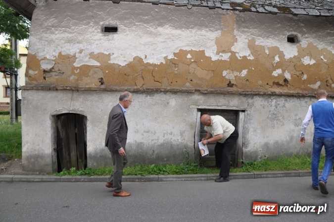 Zdjęcie w galerii na portalu naszraciborz.pl: Na spotkaniu z mieszkańcami w sprawie spichlerza byli prawie wszyscy... opr&oacute;cz mieszkańc&oacute;w wiadomości z regionu