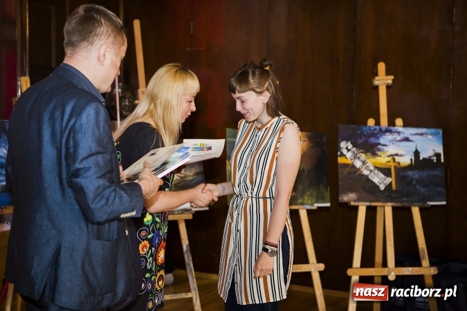 Zdjęcie w galerii na portalu naszraciborz.pl: Rozstrzygnięcie Konkursu Plastycznego 1050 lat Chrztu Polski wiadomości z regionu