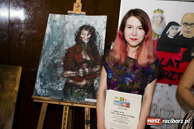 Zdjęcie w galerii na portalu naszraciborz.pl: Rozstrzygnięcie Konkursu Plastycznego 1050 lat Chrztu Polski wiadomości z regionu