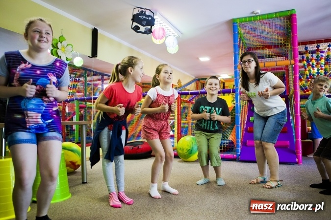 Zdjęcie w galerii na portalu naszraciborz.pl: Klasa na Medal SP 1 bawiła się w Crazy Clubie wiadomości z regionu
