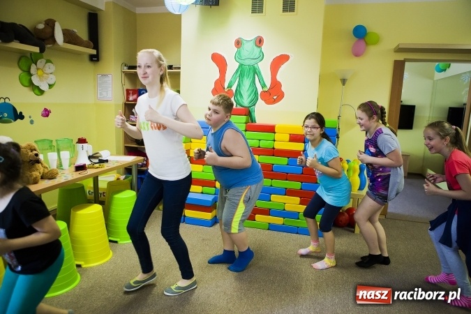 Zdjęcie w galerii na portalu naszraciborz.pl: Klasa na Medal SP 1 bawiła się w Crazy Clubie wiadomości z regionu