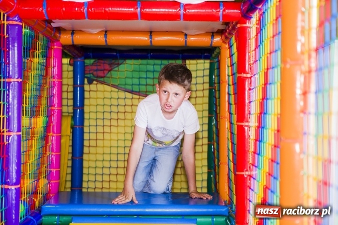 Zdjęcie w galerii na portalu naszraciborz.pl: Klasa na Medal SP 1 bawiła się w Crazy Clubie wiadomości z regionu