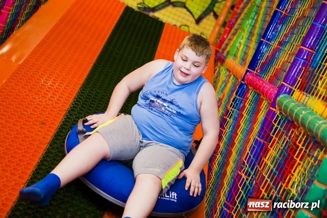 Zdjęcie w galerii na portalu naszraciborz.pl: Klasa na Medal SP 1 bawiła się w Crazy Clubie wiadomości z regionu