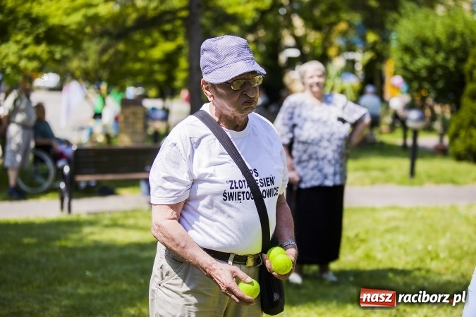 Zdjęcie w galerii na portalu naszraciborz.pl: Seniorzy ze Złotej Jesieni stawiają na sport  wiadomości z regionu