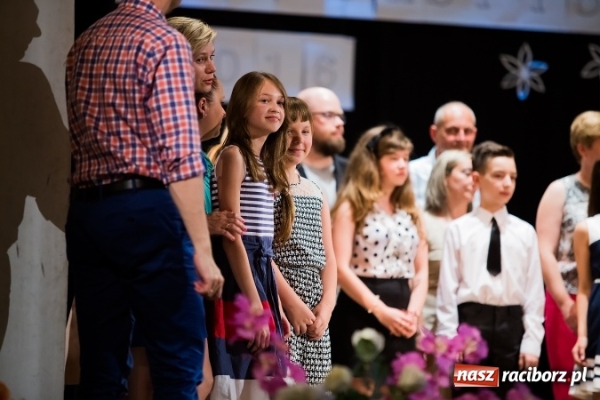 Zdjęcie w galerii na portalu naszraciborz.pl: Gala Laureatów Szkoły Podstawowej nr 18 im. Książąt Raciborskich. Wręczono Orły i Superorły Osiemnastki wiadomości z regionu