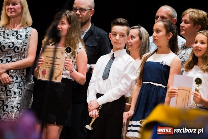 Zdjęcie w galerii na portalu naszraciborz.pl: Gala Laureatów Szkoły Podstawowej nr 18 im. Książąt Raciborskich. Wręczono Orły i Superorły Osiemnastki wiadomości z regionu