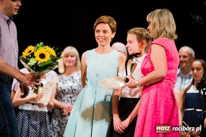 Zdjęcie w galerii na portalu naszraciborz.pl: Gala Laureatów Szkoły Podstawowej nr 18 im. Książąt Raciborskich. Wręczono Orły i Superorły Osiemnastki wiadomości z regionu