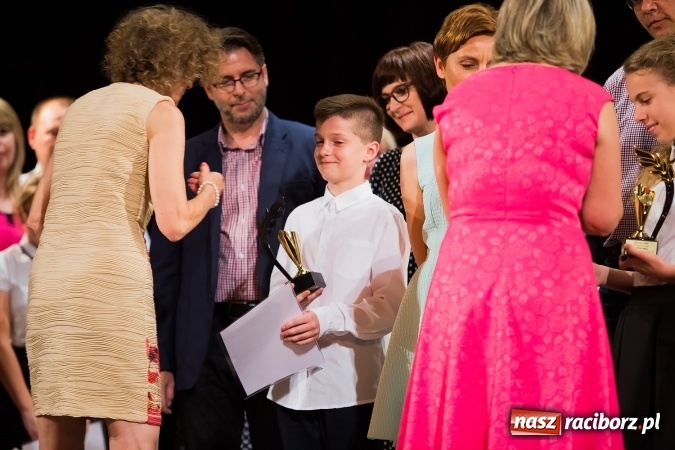 Zdjęcie w galerii na portalu naszraciborz.pl: Gala Laureatów Szkoły Podstawowej nr 18 im. Książąt Raciborskich. Wręczono Orły i Superorły Osiemnastki wiadomości z regionu