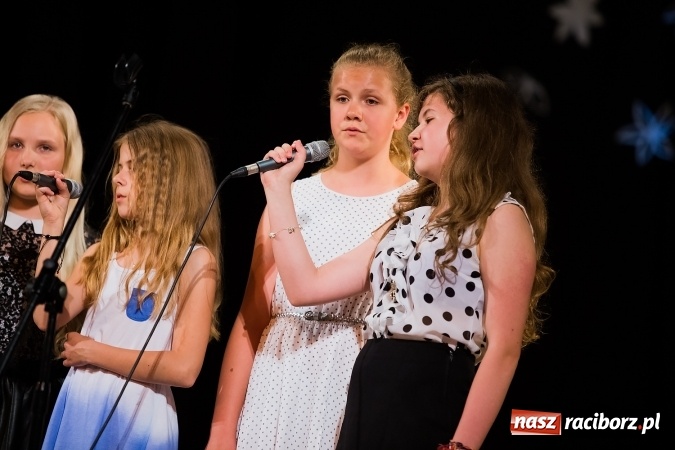 Zdjęcie w galerii na portalu naszraciborz.pl: Gala Laureatów Szkoły Podstawowej nr 18 im. Książąt Raciborskich. Wręczono Orły i Superorły Osiemnastki wiadomości z regionu