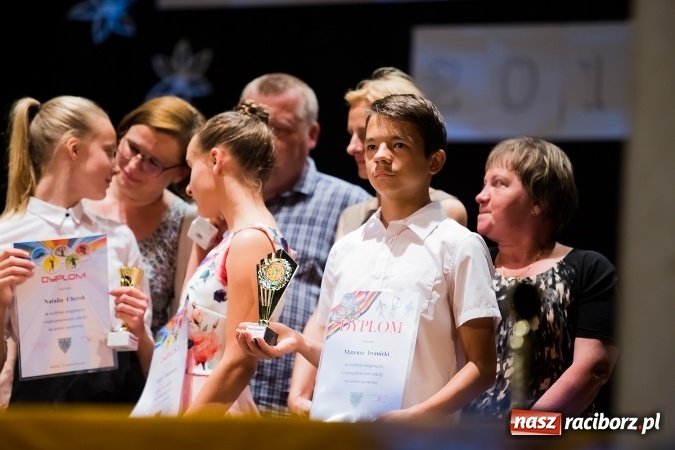 Zdjęcie w galerii na portalu naszraciborz.pl: Gala Laureatów Szkoły Podstawowej nr 18 im. Książąt Raciborskich. Wręczono Orły i Superorły Osiemnastki wiadomości z regionu
