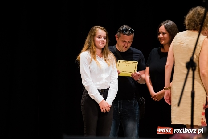 Zdjęcie w galerii na portalu naszraciborz.pl: Gala Laureatów Szkoły Podstawowej nr 18 im. Książąt Raciborskich. Wręczono Orły i Superorły Osiemnastki wiadomości z regionu