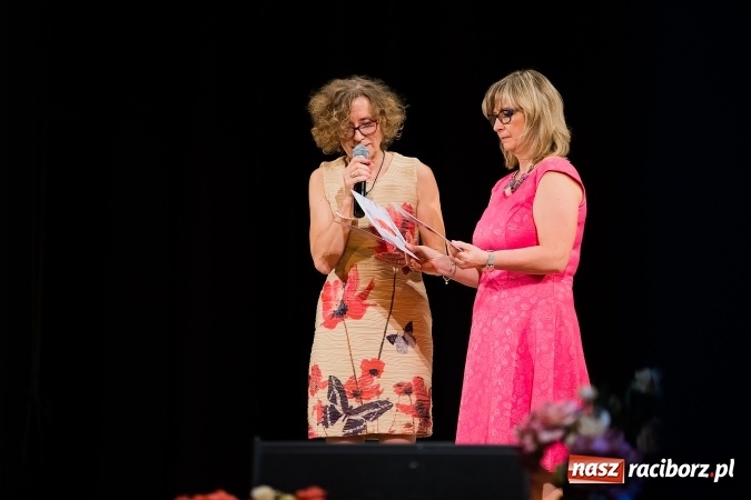 Zdjęcie w galerii na portalu naszraciborz.pl: Gala Laureatów Szkoły Podstawowej nr 18 im. Książąt Raciborskich. Wręczono Orły i Superorły Osiemnastki wiadomości z regionu