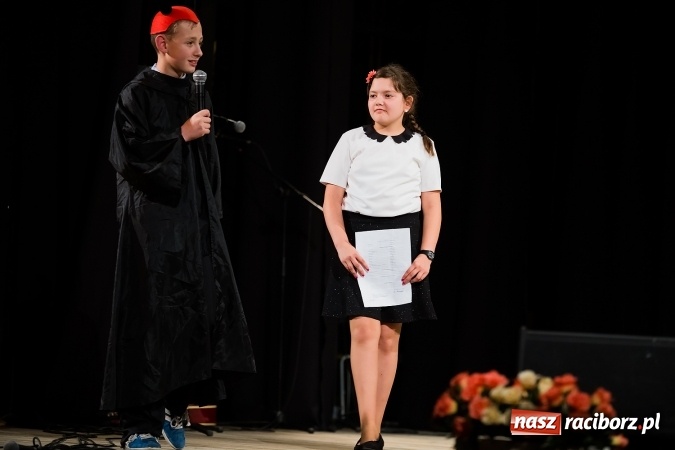 Zdjęcie w galerii na portalu naszraciborz.pl: Gala Laureatów Szkoły Podstawowej nr 18 im. Książąt Raciborskich. Wręczono Orły i Superorły Osiemnastki wiadomości z regionu